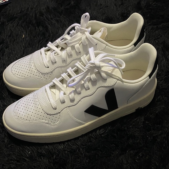 Veja Shoes - Veja Men's Classic White and Black Sneakers